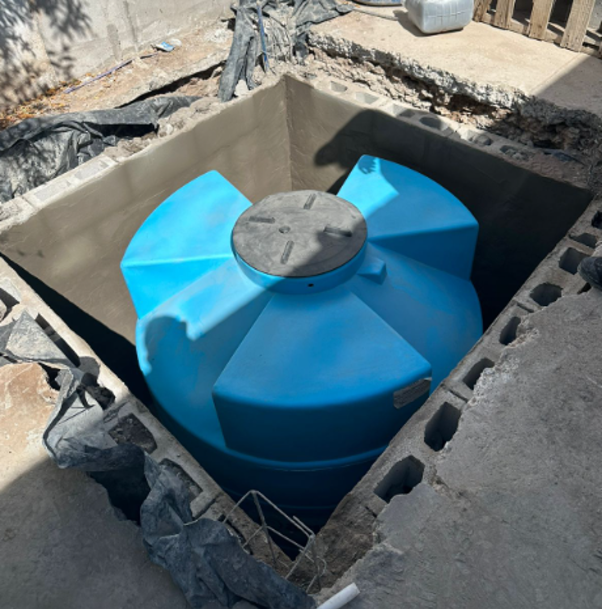 Construcción de cisterna de 2500 litros